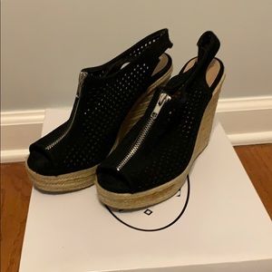 Steve Madden “Olivia”